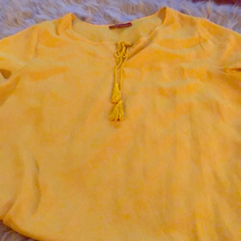 Mustard top